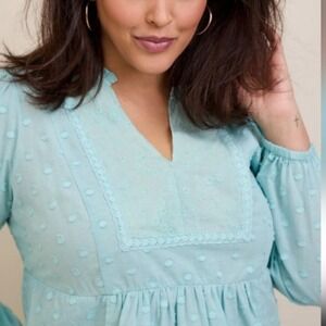 NWT Torrid Blouse Size 2X Blue‎ Cotton Eyelet Floral Lightweight Airy